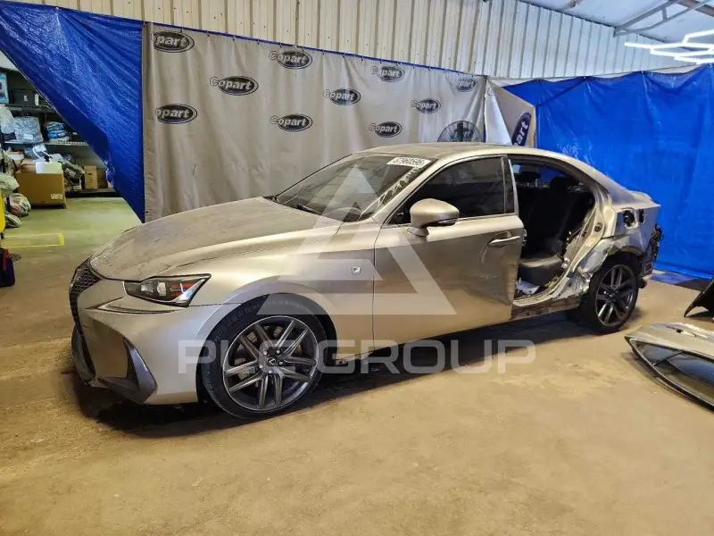2017 Lexus IS фото