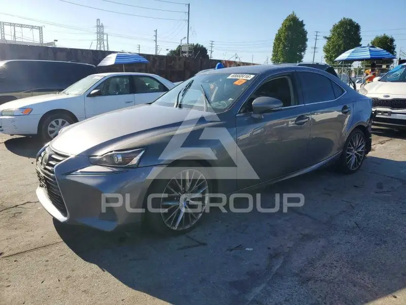 2017 Lexus IS фото