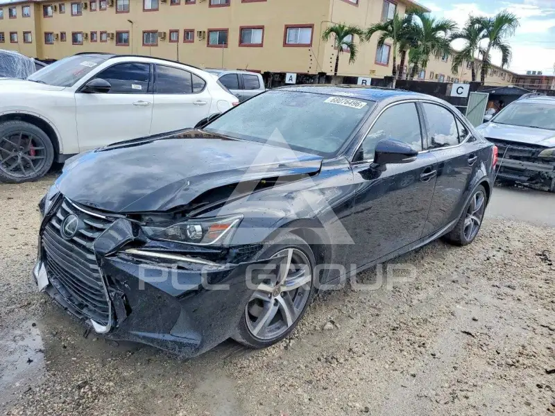 2017 Lexus IS фото