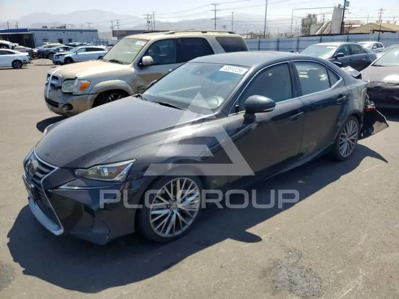 2017 Lexus IS фото