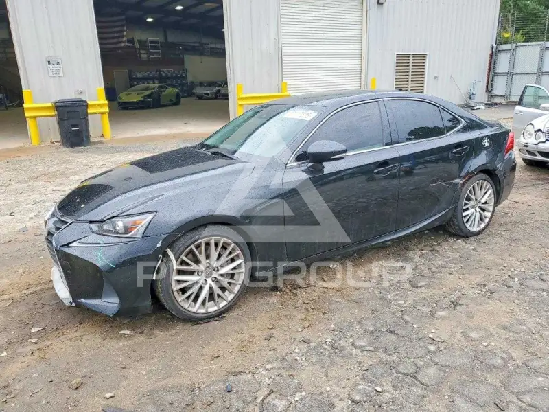 2017 Lexus IS фото