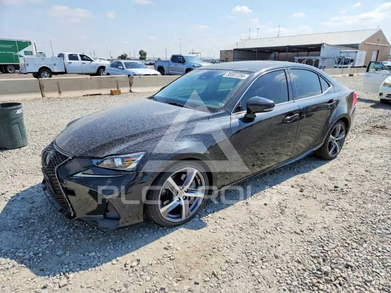 2017 Lexus IS photo