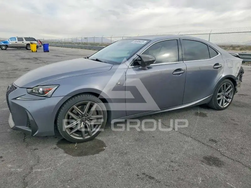 2017 Lexus IS фото