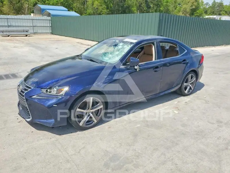 2017 Lexus IS фото