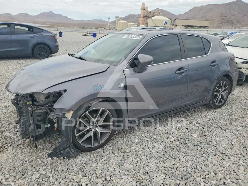 2017 Lexus CT200 photo