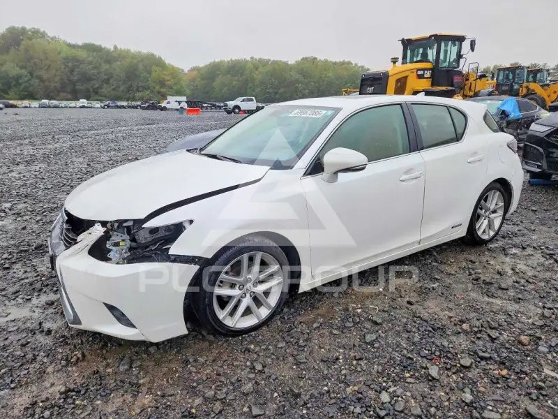 2017 Lexus CT200 photo