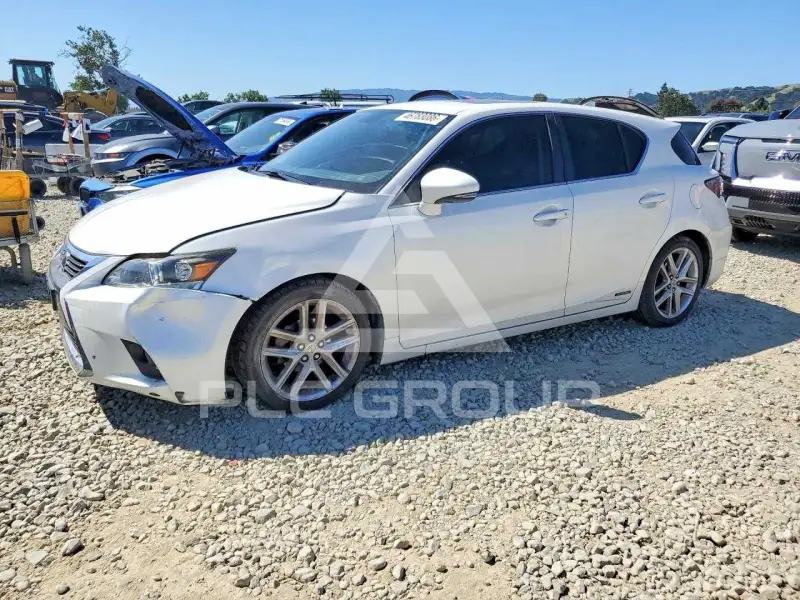 2017 Lexus CT200 photo