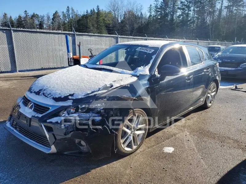 2017 Lexus CT200 photo
