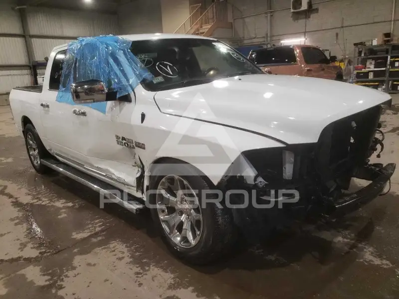 2017 RAM 1500 фото