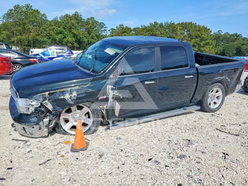 2017 RAM 1500 photo