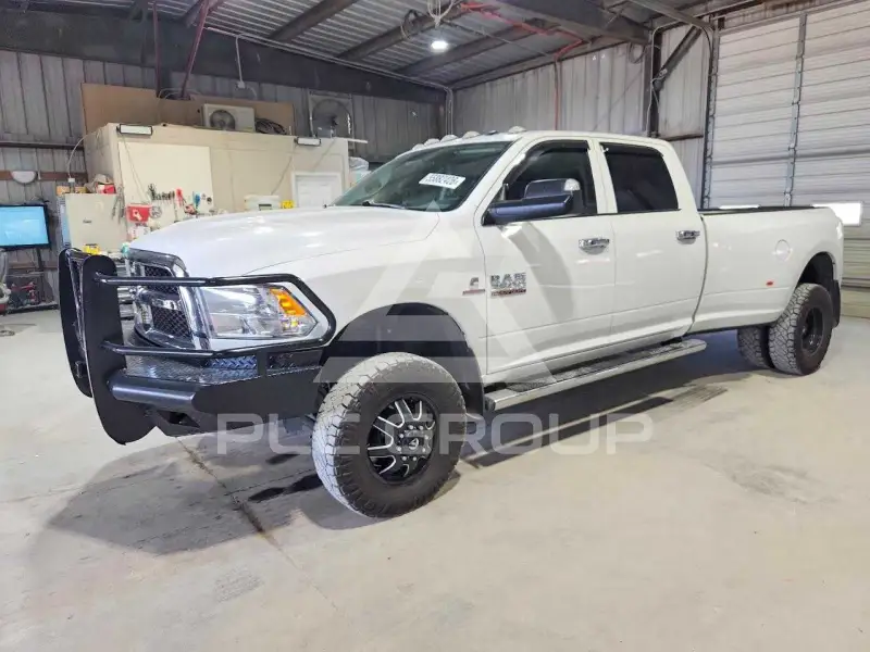 2017 RAM 3500 photo