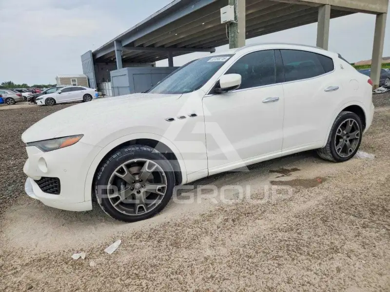 2017 Maserati LEVANTE фото