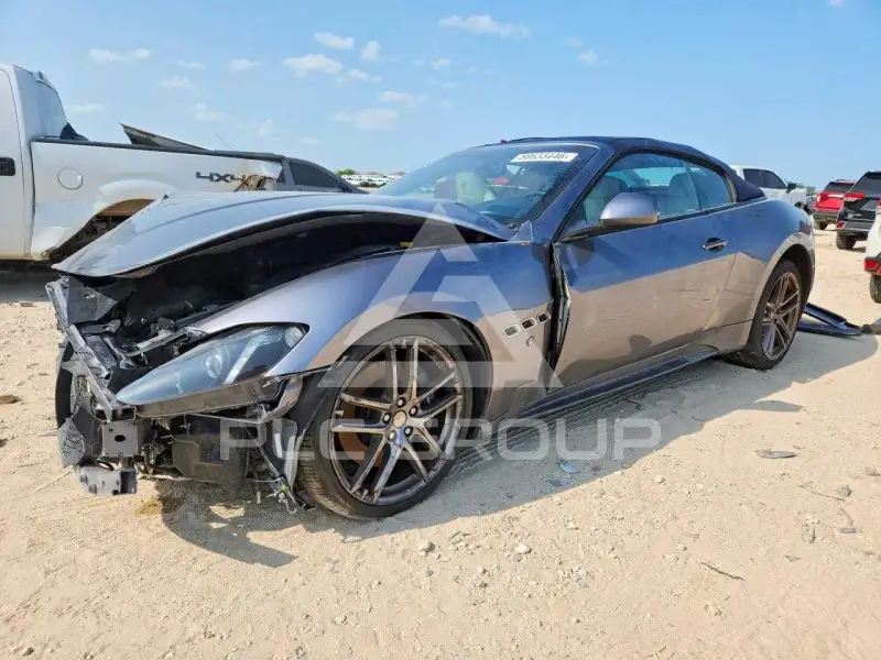 2017 Maserati GRANTURISMO фото