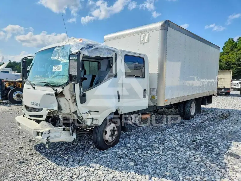2017 Isuzu NPR фото