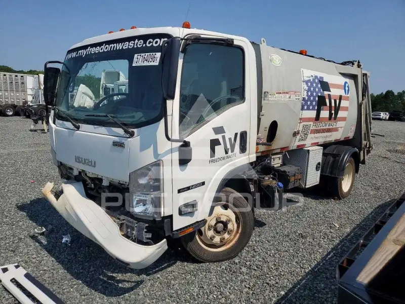 2017 Isuzu NPR photo