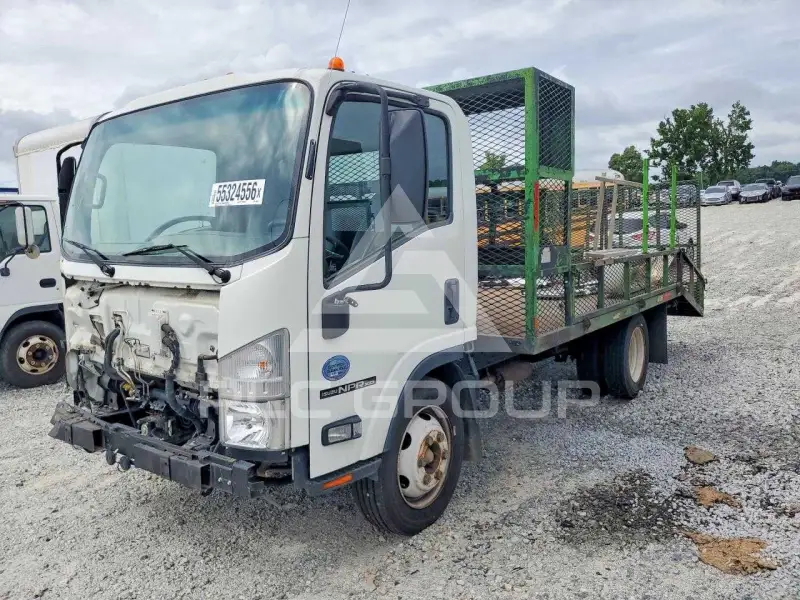 2017 Isuzu NPR фото
