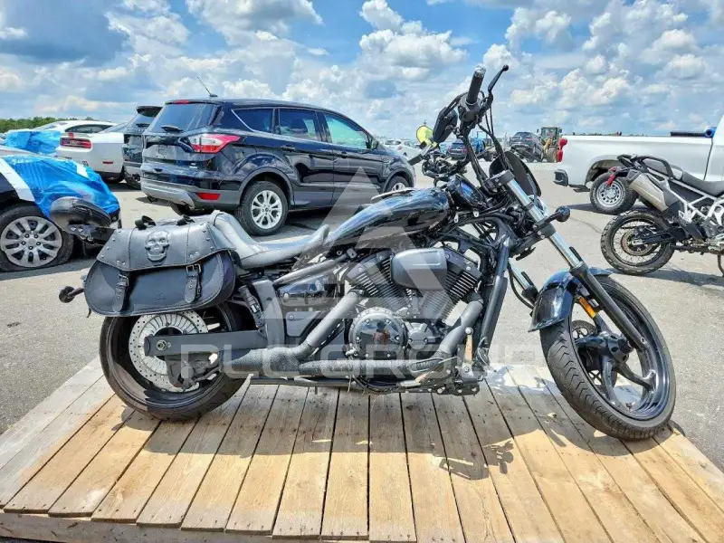 2017 Yamaha XVS1100 фото