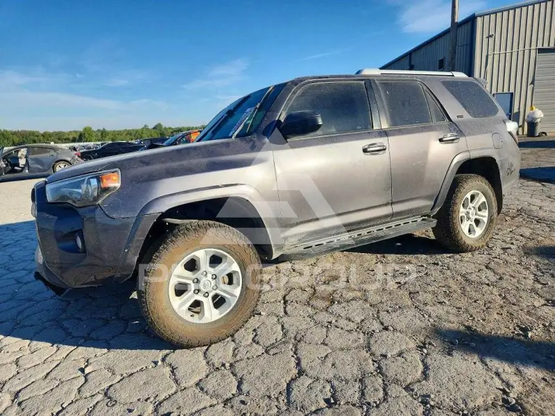 2017 Toyota 4 RUNNER photo