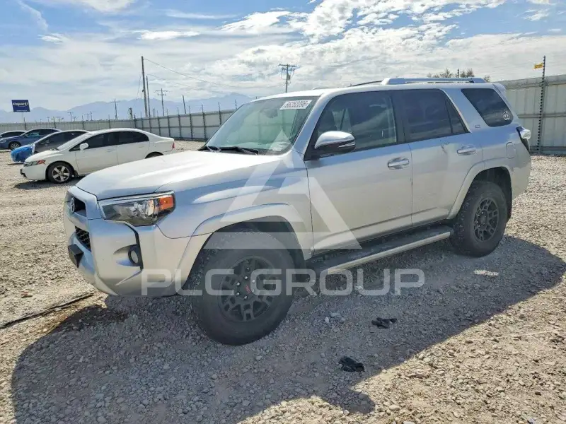 2017 Toyota 4 RUNNER фото