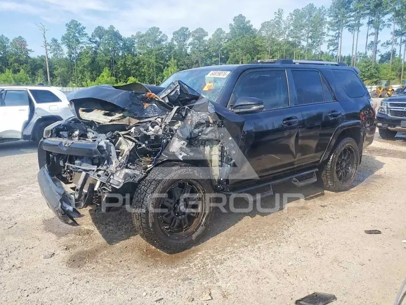 2017 Toyota 4 RUNNER photo