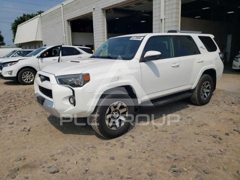 2017 Toyota 4 RUNNER фото