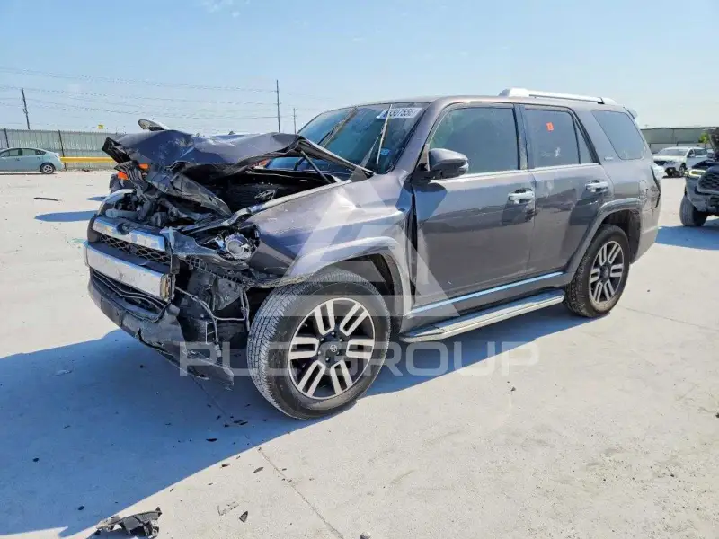 2017 Toyota 4 RUNNER photo