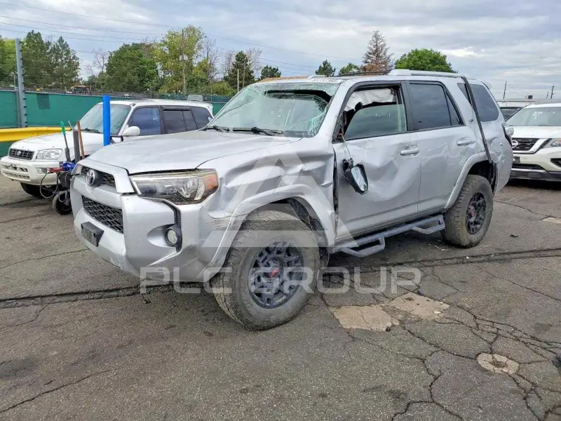 2017 Toyota 4 RUNNER photo