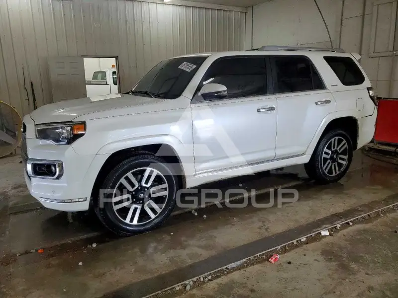 2017 Toyota 4 RUNNER photo
