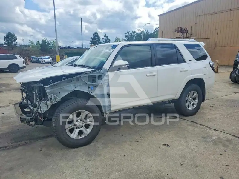 2017 Toyota 4 RUNNER photo