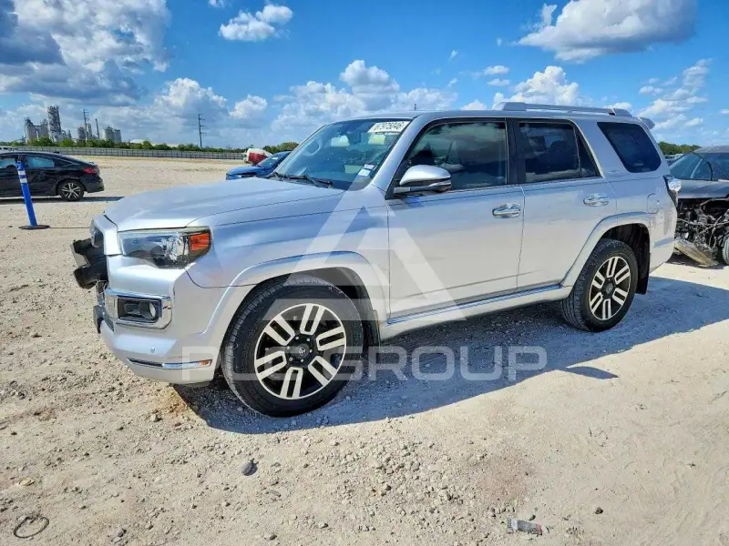 2017 Toyota 4 RUNNER photo