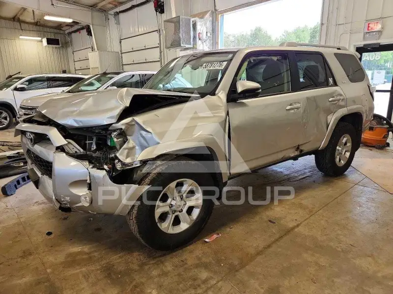 2017 Toyota 4 RUNNER фото