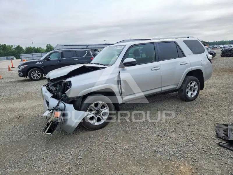 2017 Toyota 4 RUNNER фото
