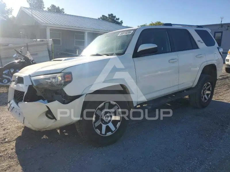 2017 Toyota 4 RUNNER photo