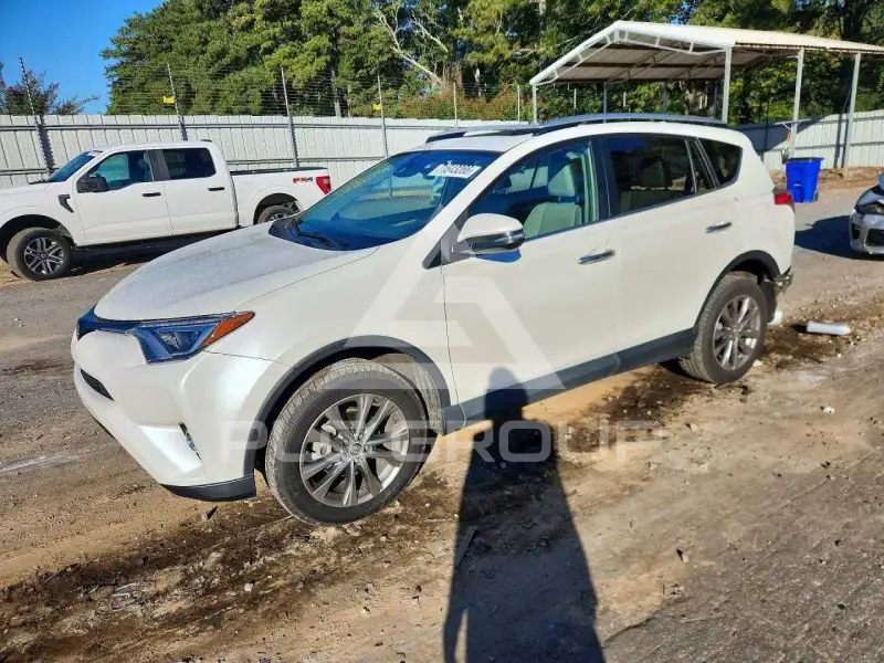 2017 Toyota RAV4 фото