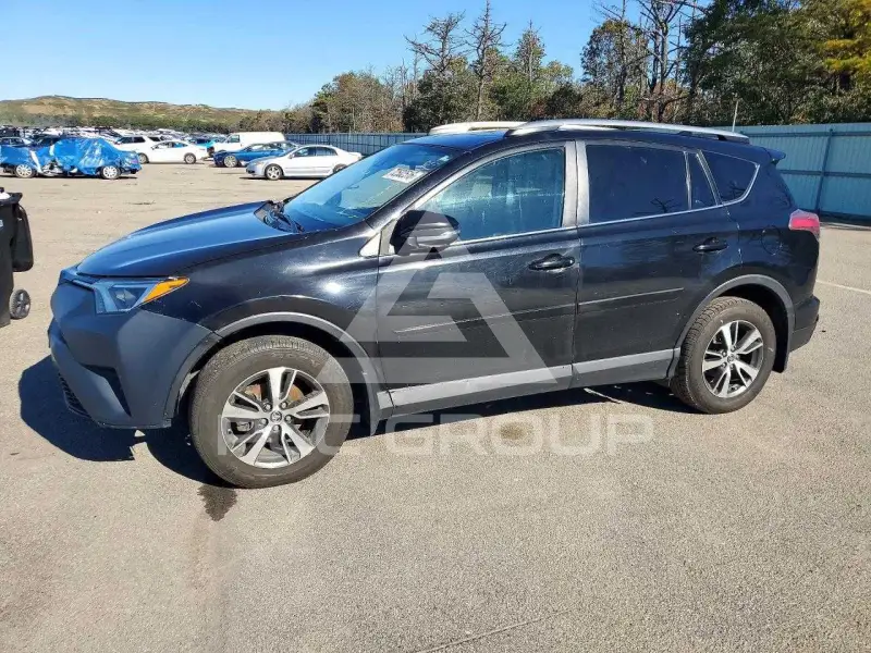 2017 Toyota RAV4 photo