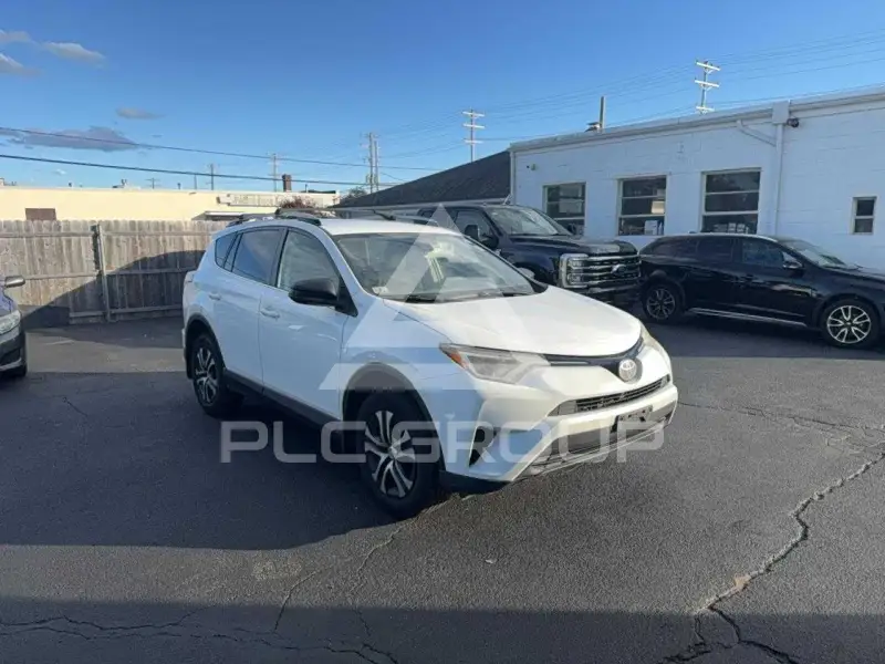 2017 Toyota RAV4 фото