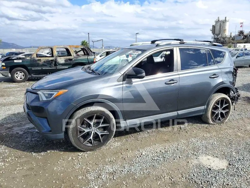 2017 Toyota RAV4 фото