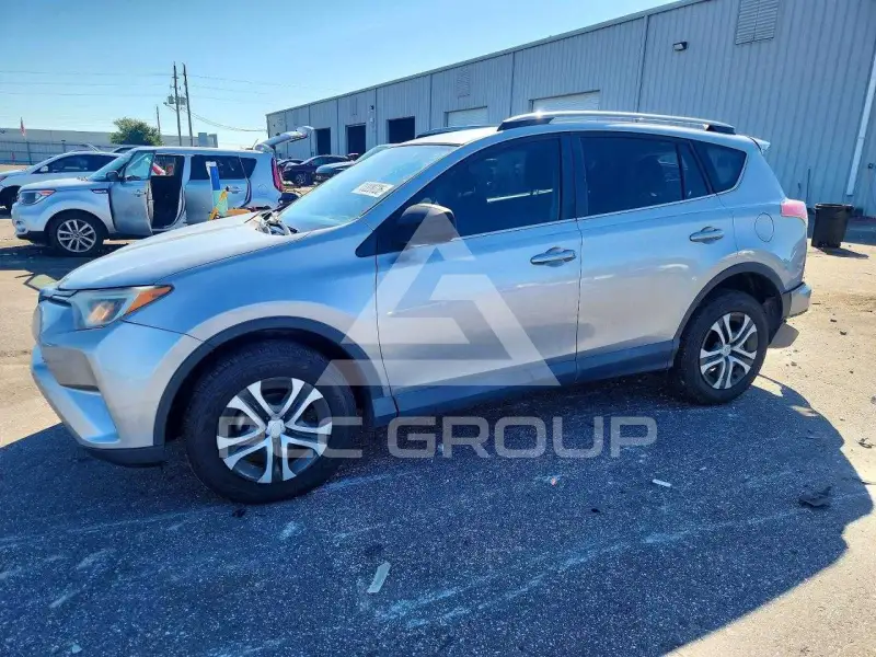 2017 Toyota RAV4 фото