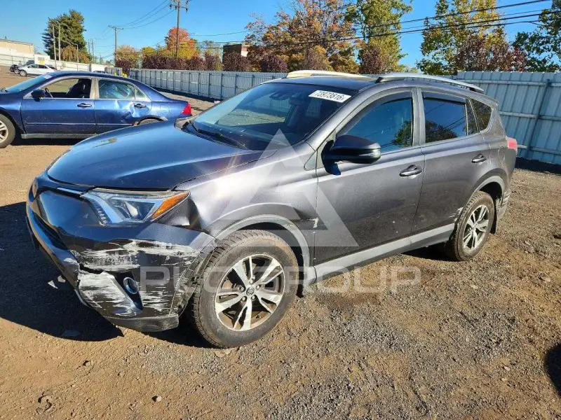 2017 Toyota RAV4 фото