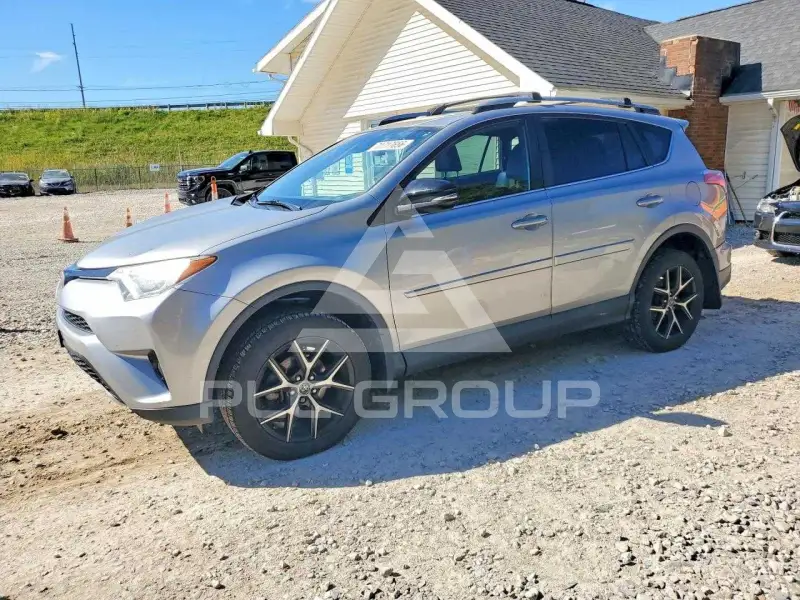 2017 Toyota RAV4 фото
