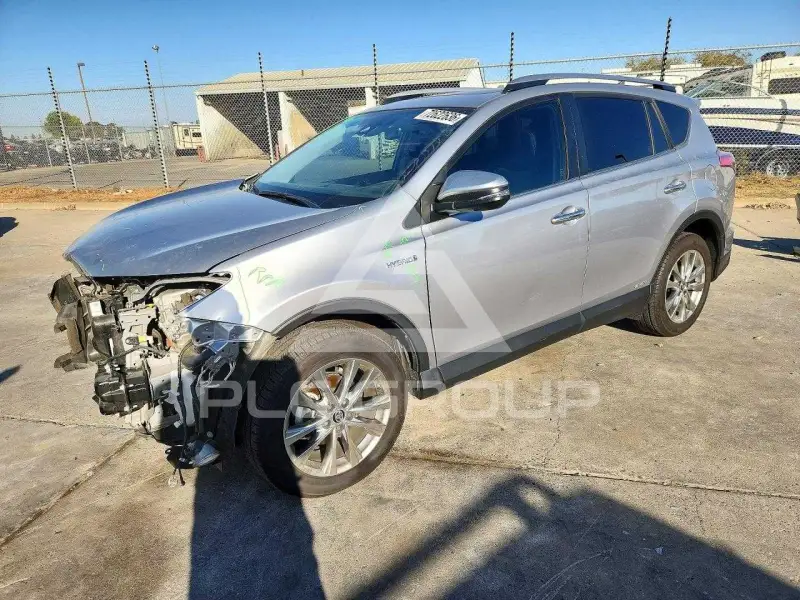 2017 Toyota RAV4 фото