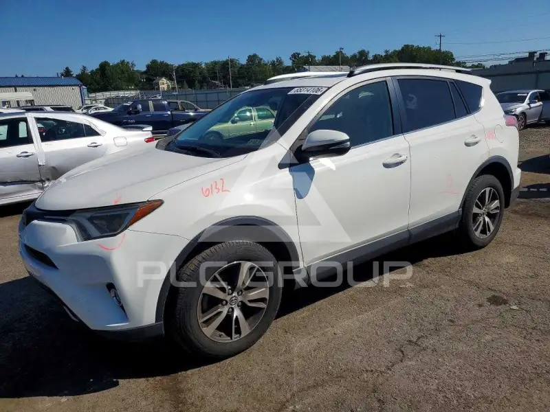 2017 Toyota RAV4 фото