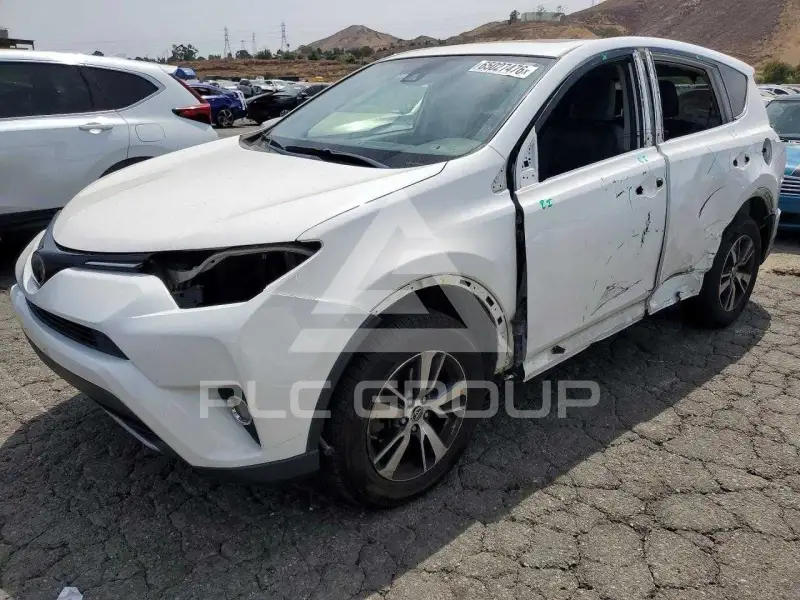 2017 Toyota RAV4 фото