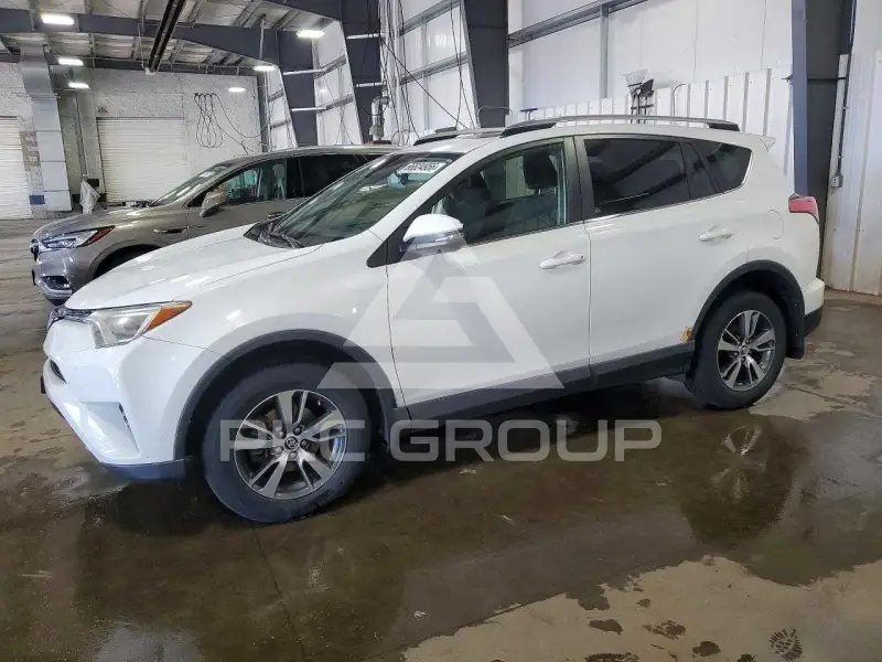 2017 Toyota RAV4 photo