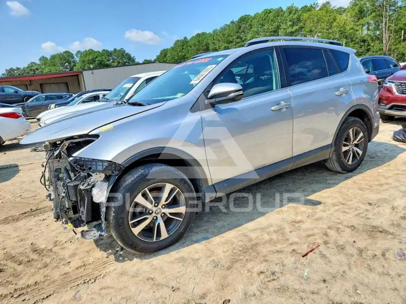 2017 Toyota RAV4 фото