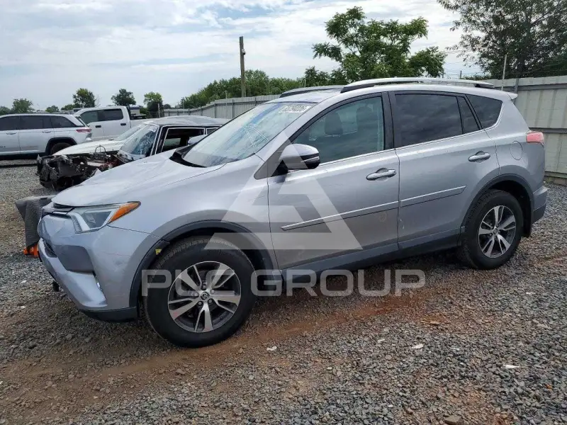 2017 Toyota RAV4 фото