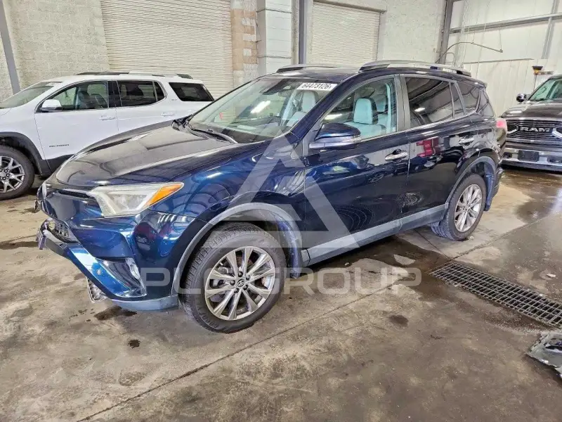 2017 Toyota RAV4 фото