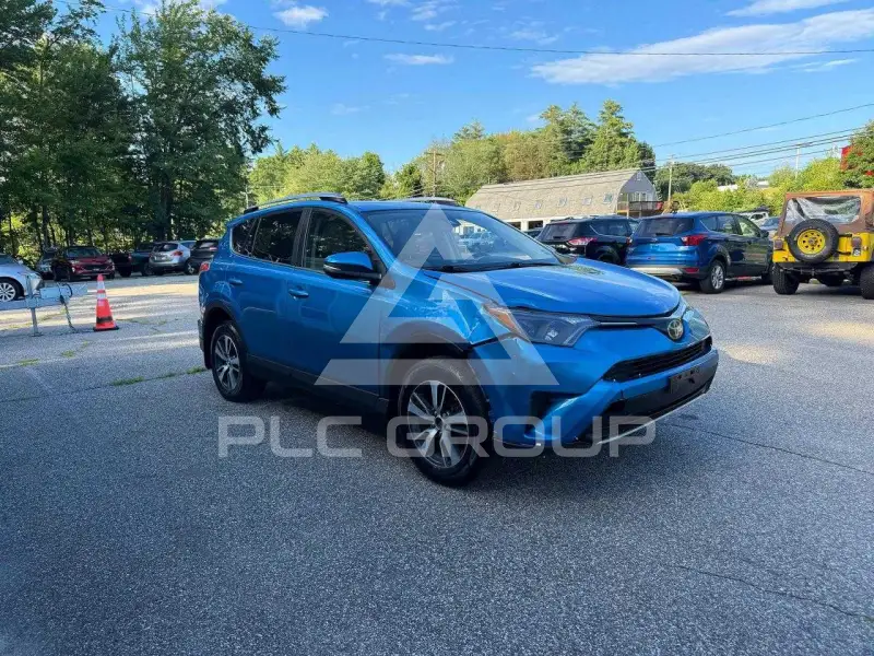 2017 Toyota RAV4 фото