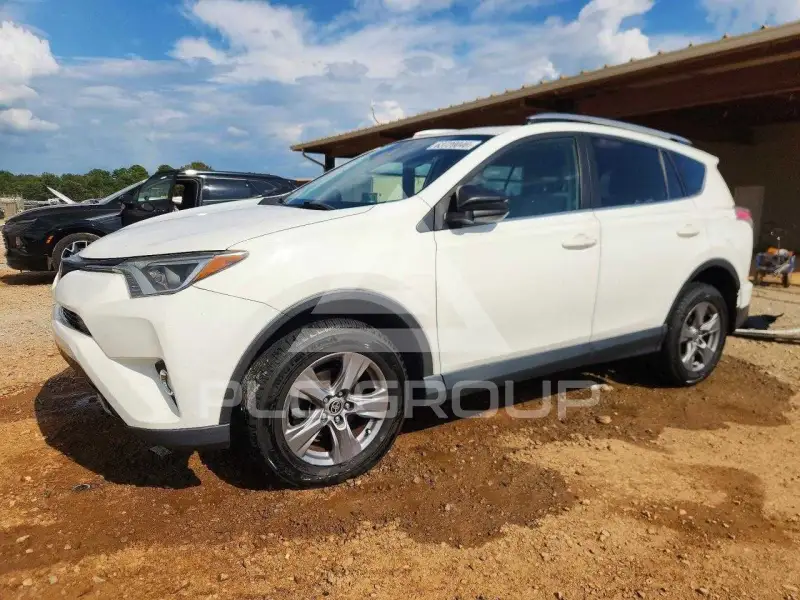 2017 Toyota RAV4 фото