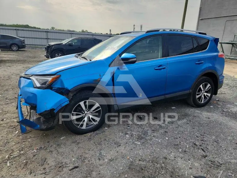 2017 Toyota RAV4 photo